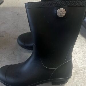 Ugg mid rain boots